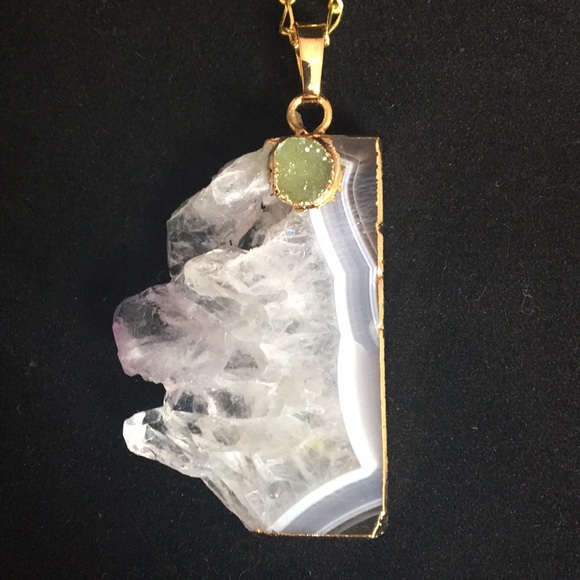 5🌟 Geode necklace - Picture 2 of 4